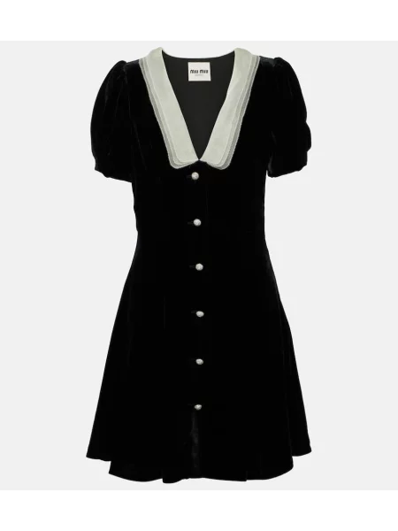 Aksamitna sukienka Miu Miu z dekoltem w serek czarna