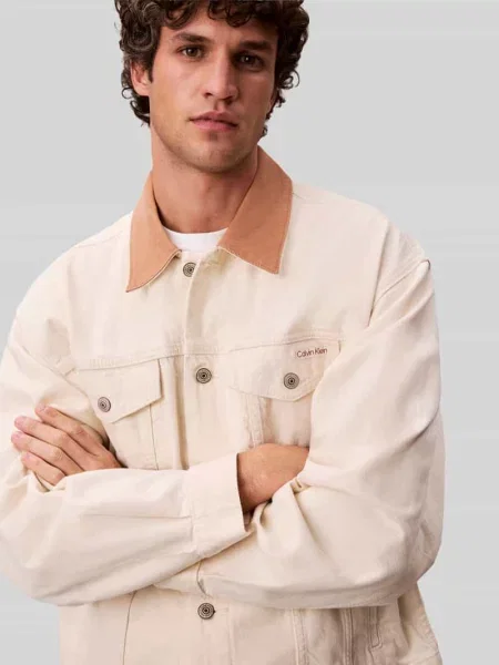 Kurtka jeansowa o kroju krój regular fit z czystej bawełny Calvin Klein Jeans beżowa