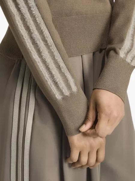 Fleece τρέξιμο πουλόβερ Adidas με κέντημα καφέ