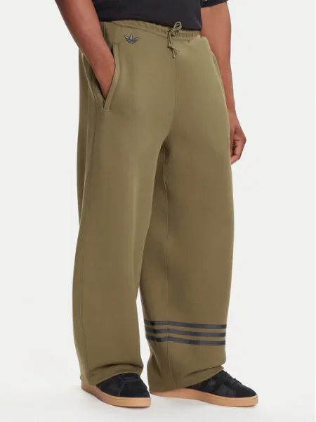 Teplákové kalhoty adidas olivový