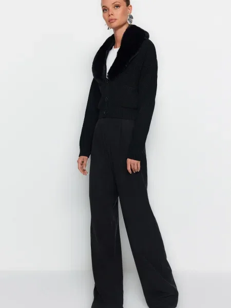 Trendyol Black Crop Knitwear Cardigan černý