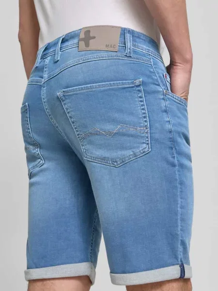 Bermudy o kroju regular fit z tkaniny stylizowanej na denim z wpuszczanymi Mac