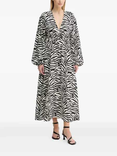 Sukienka maxi Gestuz z nadrukiem w zebrę garniturowa czarna