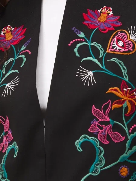 Безрукавка Medicine