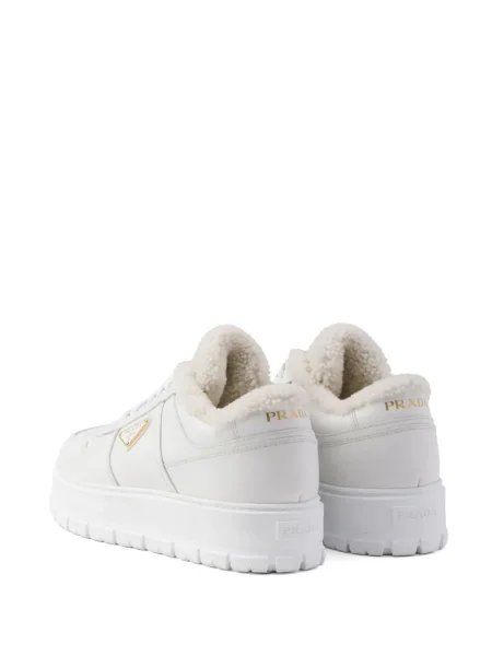 Bőr sneaker Prada fehér