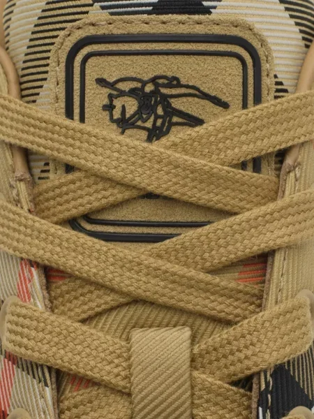 Sneakerși Burberry în carouri