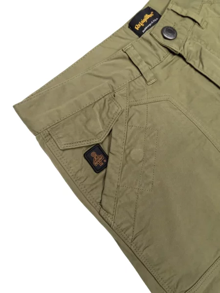 Pantaloni scurți Refrigiwear din țesătură twill cu autograf verde