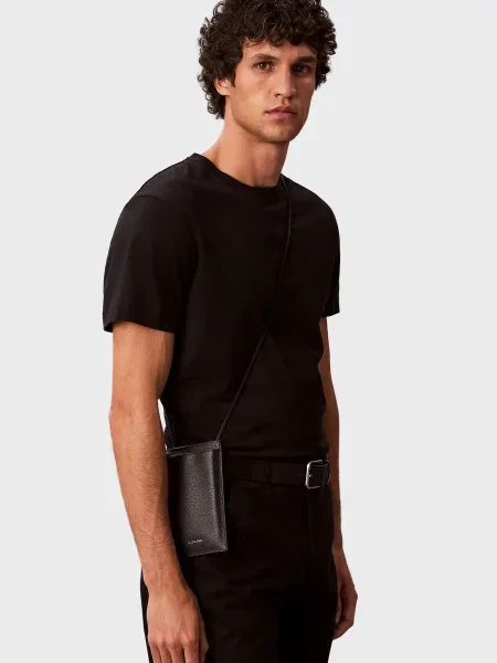 Кожаная сумка Calvin Klein черная