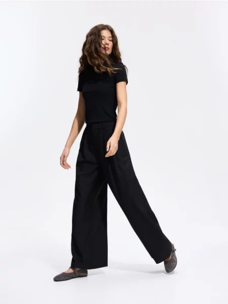 Reserved Pantaloni plisați cu croi larg negru