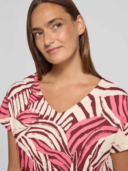 T-shirt o kroju relaxed fit ze wzorem na całej powierzchni S.oliver Red Label