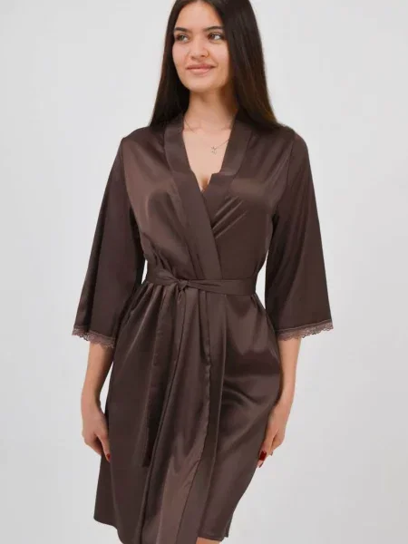 Атласный женский халатик коричневий