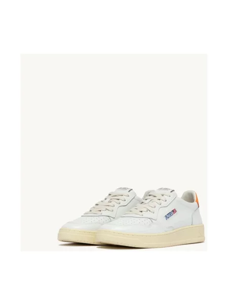 Sneakersy Autry białe