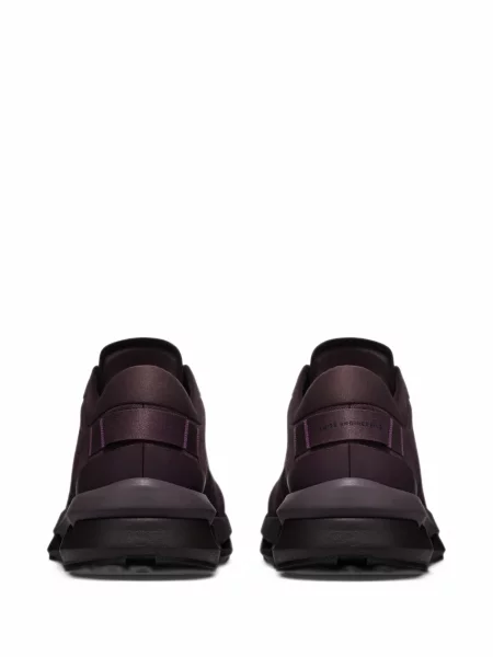 Sneakers On μωβ