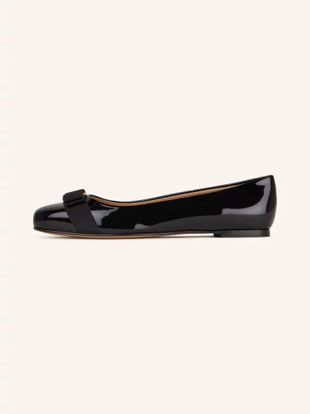 Ferragamo Lakované Baleríny Varina černá