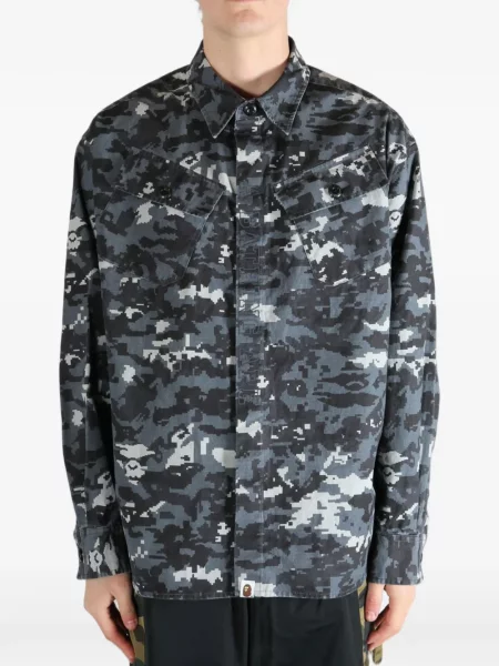 Cămașă A Bathing Ape® cu imagine cu model camuflaj negru
