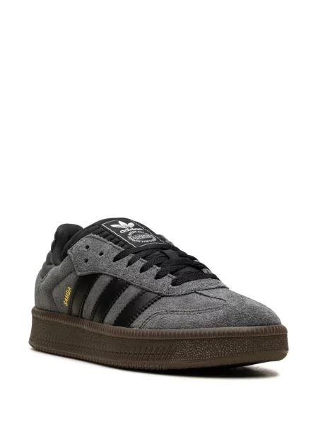 Nėriniuotos sportbačiai Adidas Samba su raišteliais ruda