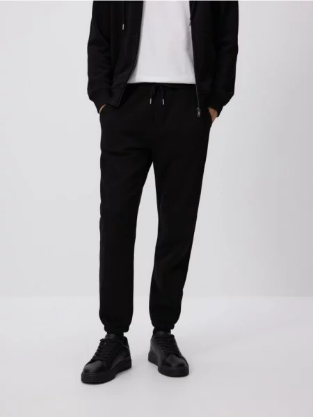 Спортивные штаны Reserved черные