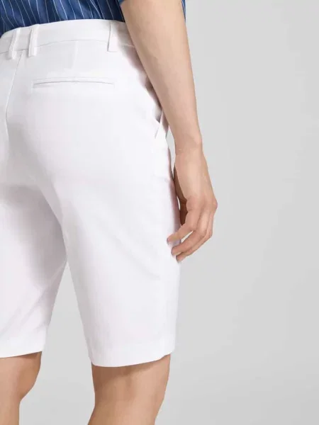 Szorty o kroju regular fit z wpuszczanymi model ‘Isabella’ Freequent białe