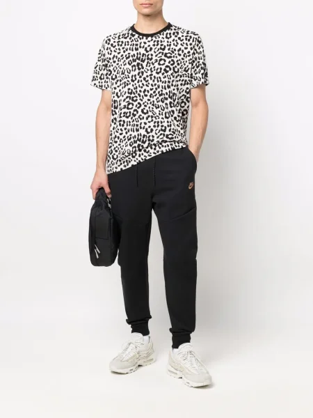 Szorty Nike polarowe do biegania w kamuflażu czarne