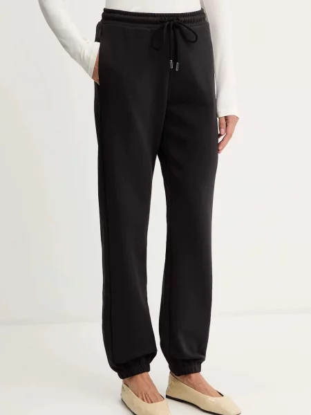 Спортен панталон MM LEVICO с изчистен дизайн черно