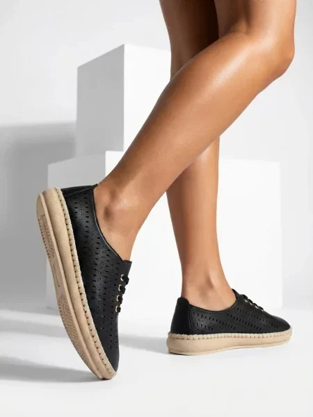 Sneakerși Resti negru