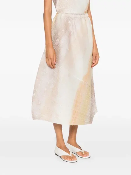 Μίντι φούστα Pleats Please Issey Miyake με σχέδιο με αφηρημένο print λευκό