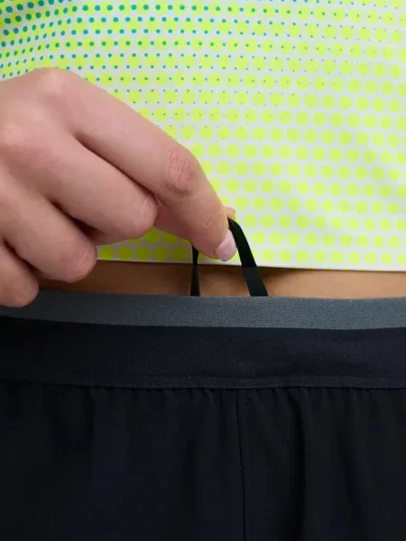 Шорты Saucony черные