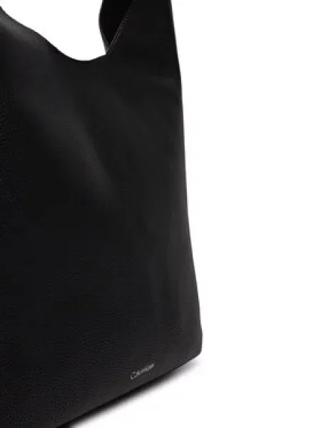 Calvin Klein kabelka typu vak dámska z imitácie kože čierna