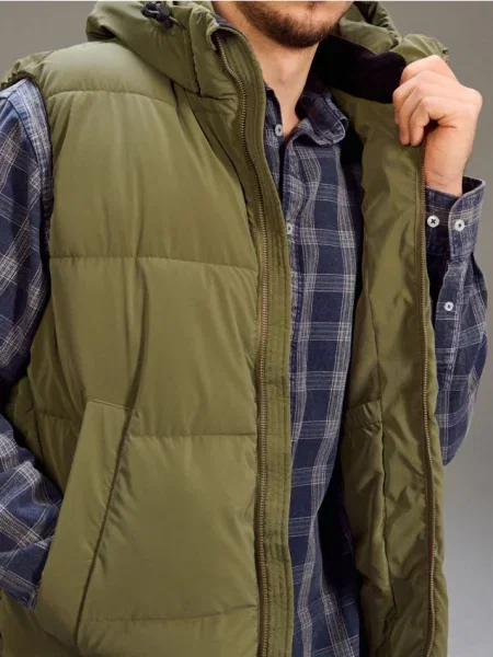 Sinsay Pikowana kamizelka puffer z kapturem khaki