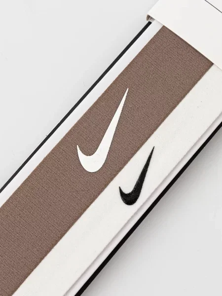 Шапка Nike коричневая