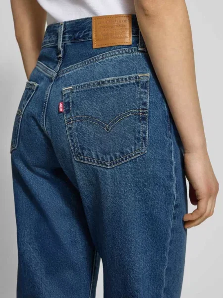 Jeansy o luźnym kroju z 5 model ‘EASY DAD’ Levi's® 300 granatowe