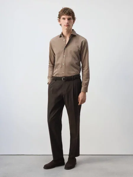 Koszula slim fit z mikrosztruksu Mężczyzna XS MANGO MAN beżowy