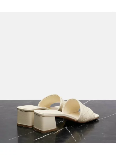 Papuci tip mules Bottega Veneta din piele alb