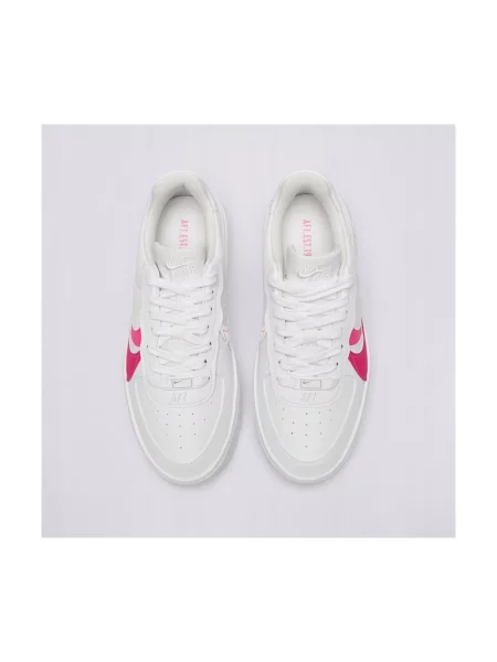 Pantofi Nike roz