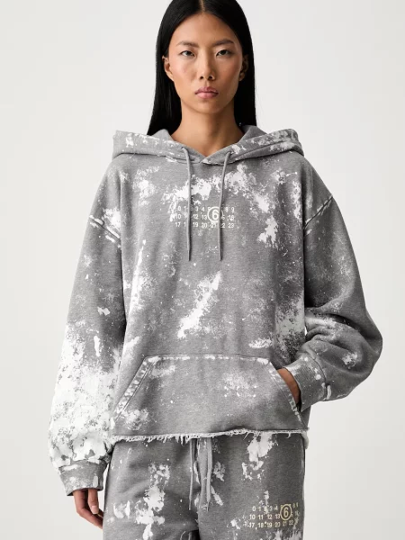 Maison Margiela pulover s kapuco bombažen siva