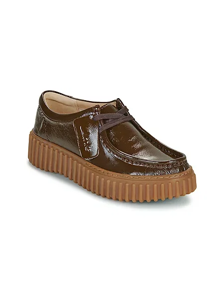 Nizki čevlji Clarks rjava