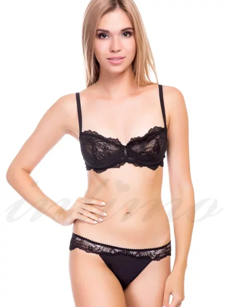 Комплект белья: бюстгальтер с мягкой чашкой и трусики бразилиана чорні