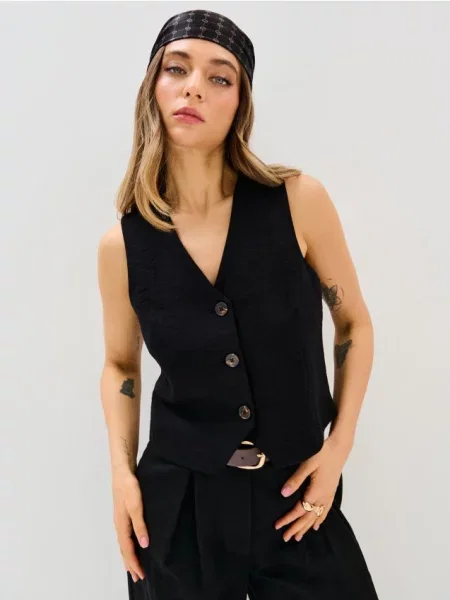 Класичний жилет під костюм чорний