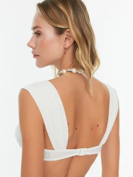 Trendyol Bikinový top krémová