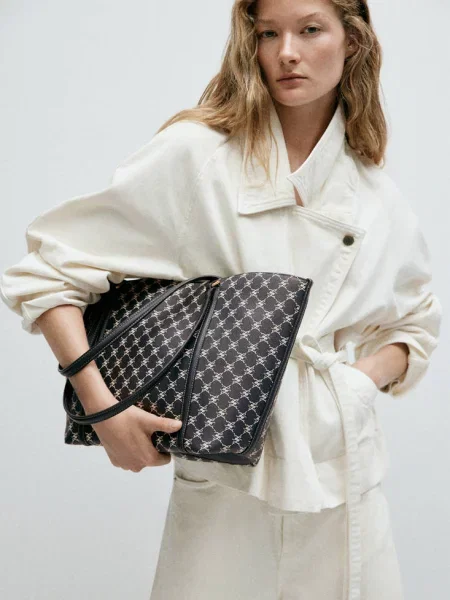 Torba shopper z nadrukiem logo Kobieta uniwersalny MANGO granatowy