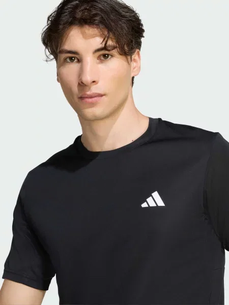 Спортивна футболка adidas Adidas Essentials перероблений чорний