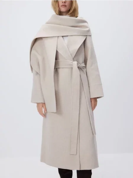 Reserved Ручний плащ із відстібним шарфом нюдовий 