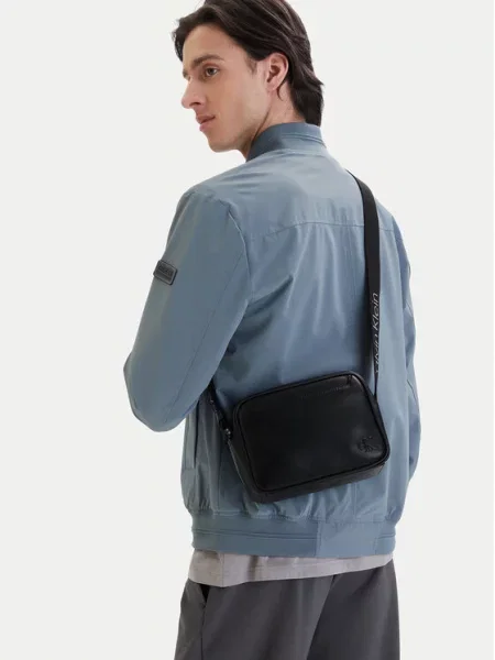 Saszetka Calvin Klein czarna