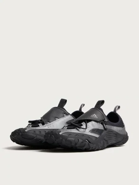Sneakersy Adidas Pharrell Williams czarne