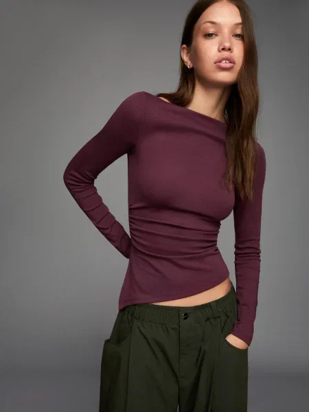 Bershka Asymetryczna Koszulka Z Długim Rękawem Kobieta L fioletowy