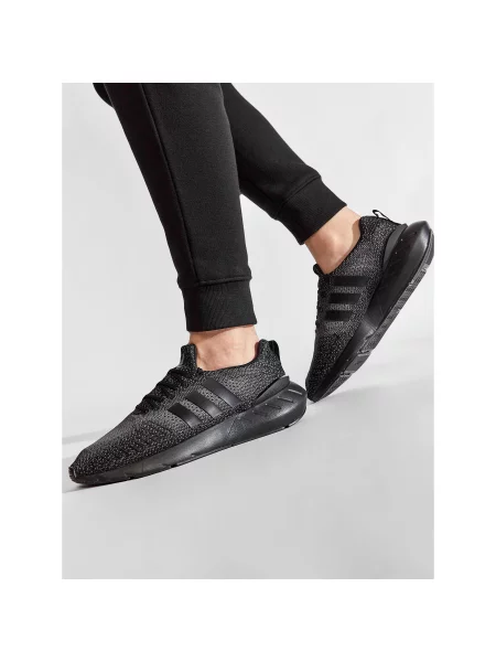 Sportcipők adidas Swift Run 22 fekete