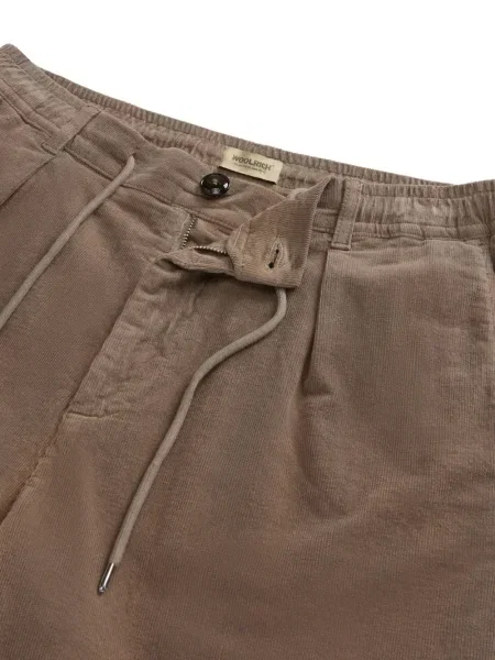 Pantaloni Woolrich plisate maro