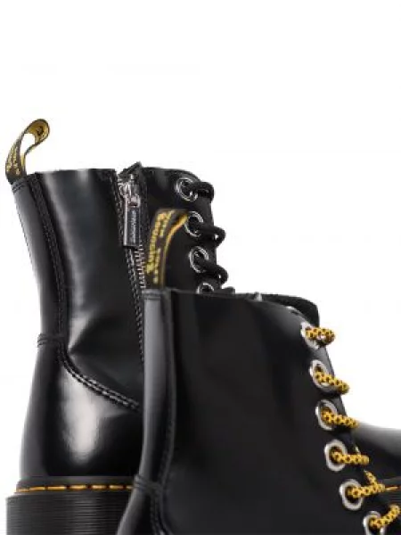 Kotníkové boty Dr. Martens na platformě černé