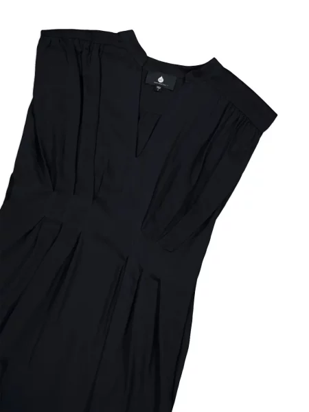 Maxi suknele Su be rankovių juoda