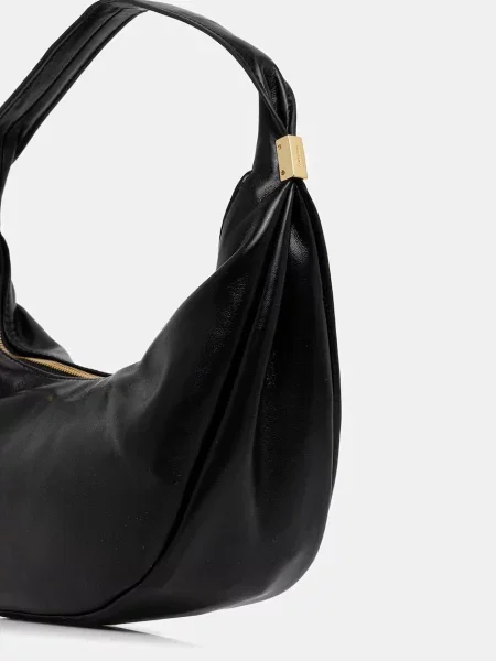 Calvin Klein kézitáska fekete